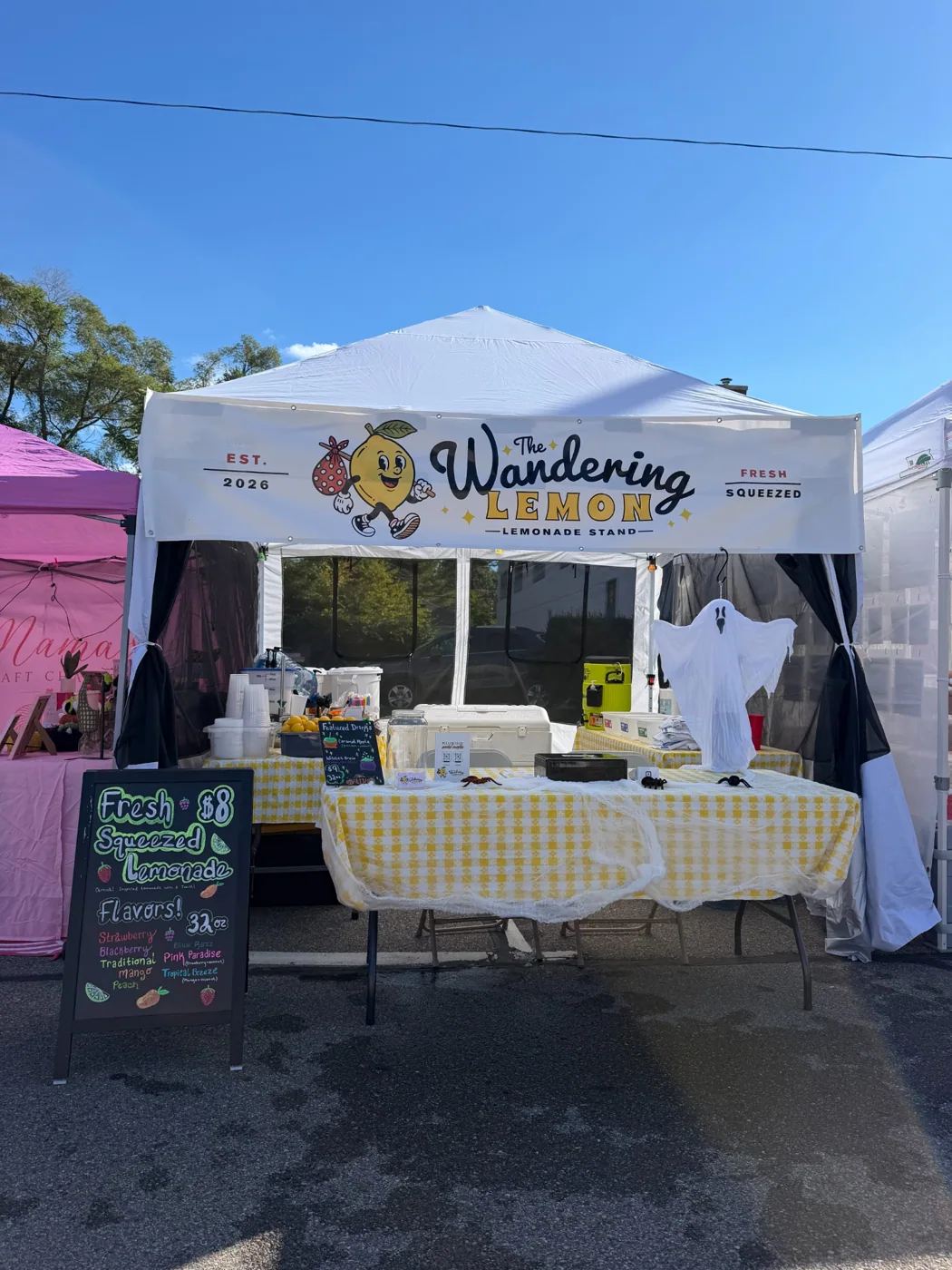 The Wandering Lemon full-service event stand